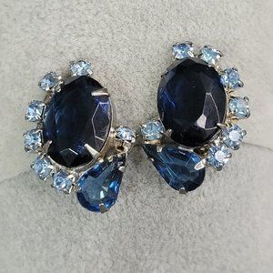 Juliana DE Blue AB Aurora Borealis Rhinestone Cabochon Clip On Earrings Vintage